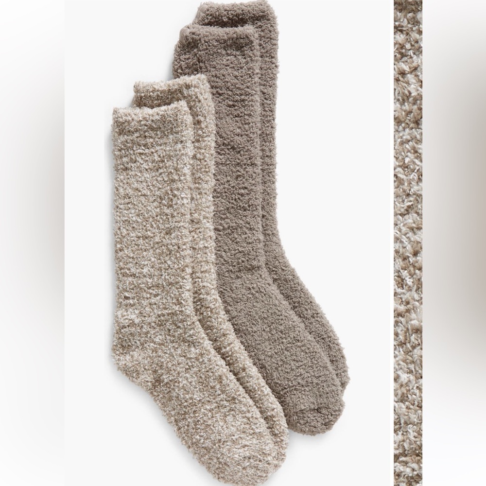 NWT BAREFOOT DREAMS 2 pack cozy chic Socks one size